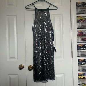 Lulu’s NWT Silver Sequin Bodycon Dress